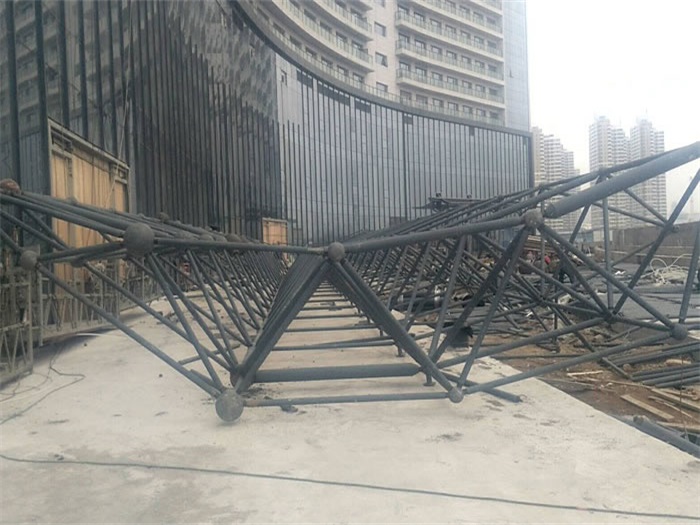 当阳万豪酒店雨棚网架